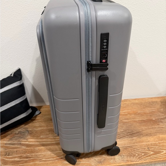 Monos Carry-On Pro - Picture 3 of 8